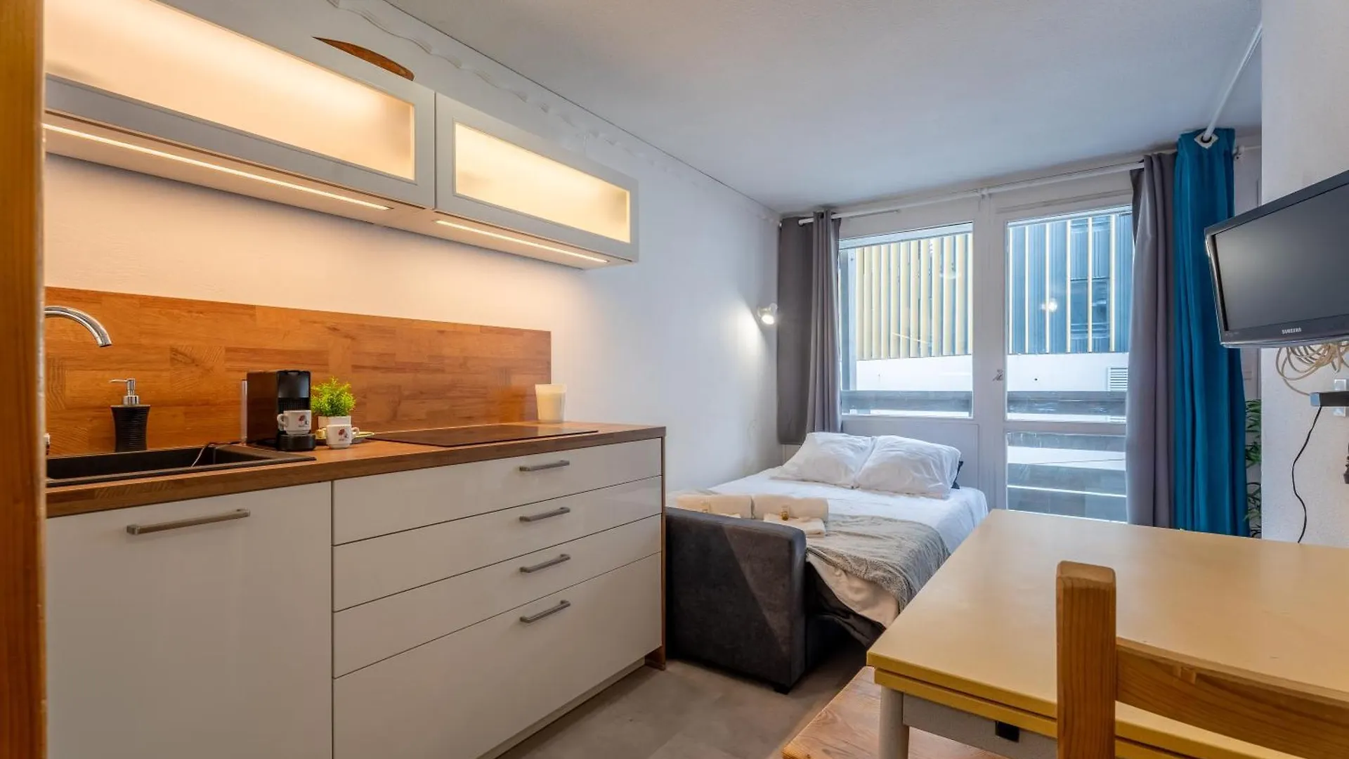 Ski In-Out - Heart Of Val Thorens Superb Apartment, Wifi 524 0*,  France