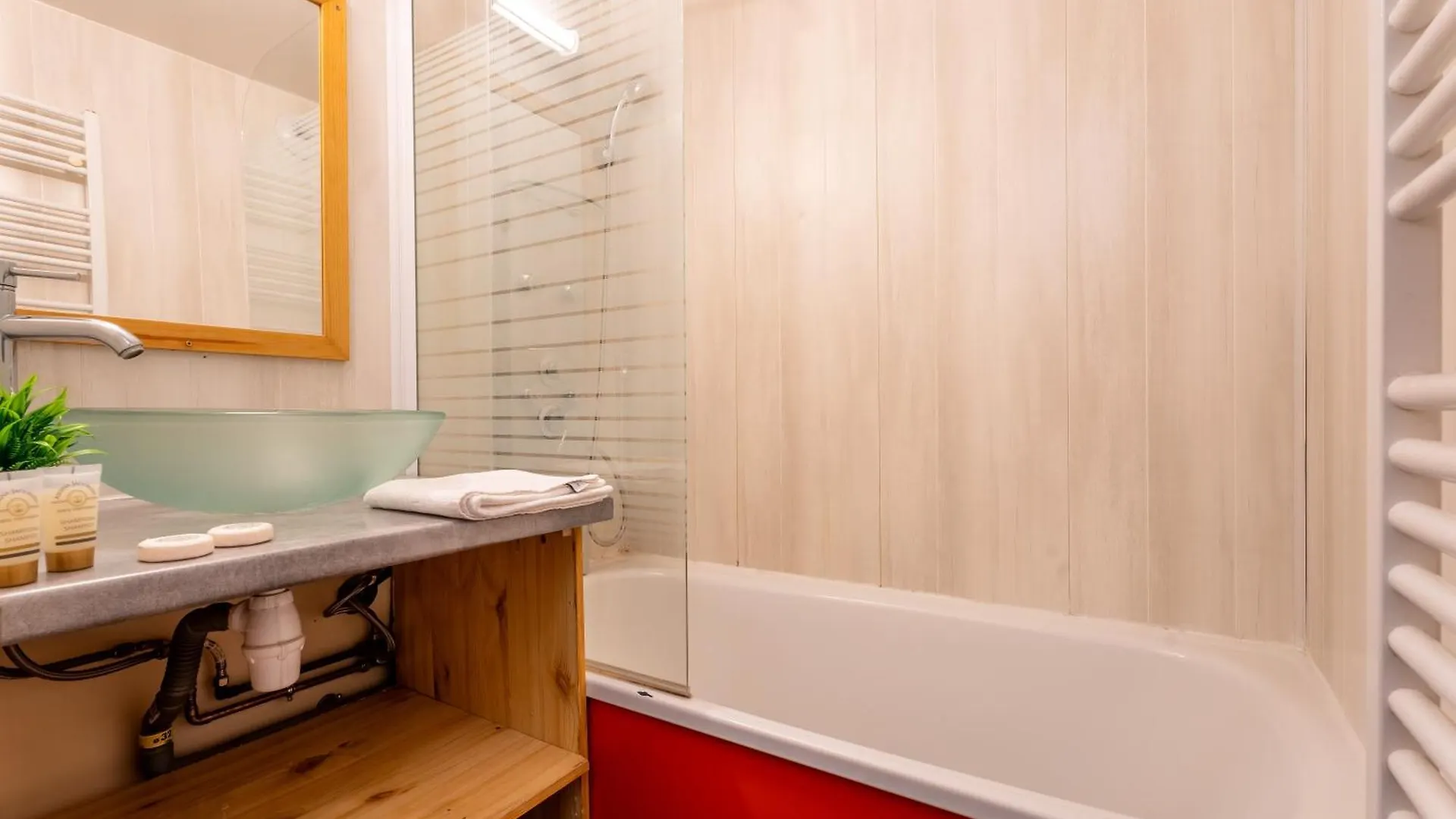 Ski In-Out - Heart Of Val Thorens Superb Apartment, Wifi 524